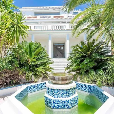 The Gatsby Mansion アンティーブ